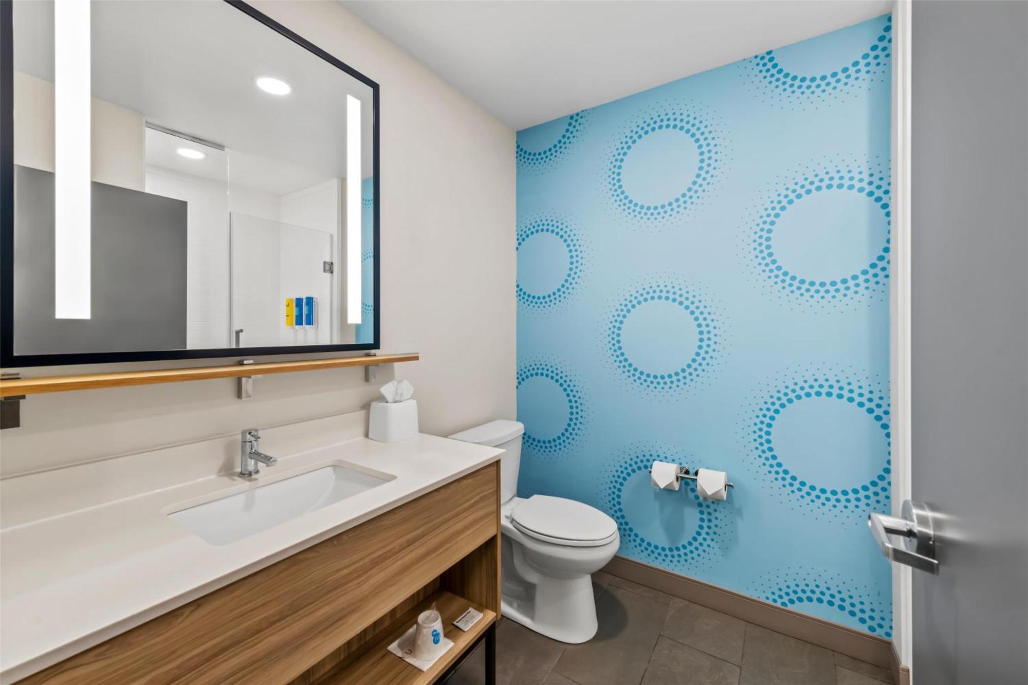 Tru By Hilton Kansas Airport Hotel 3*