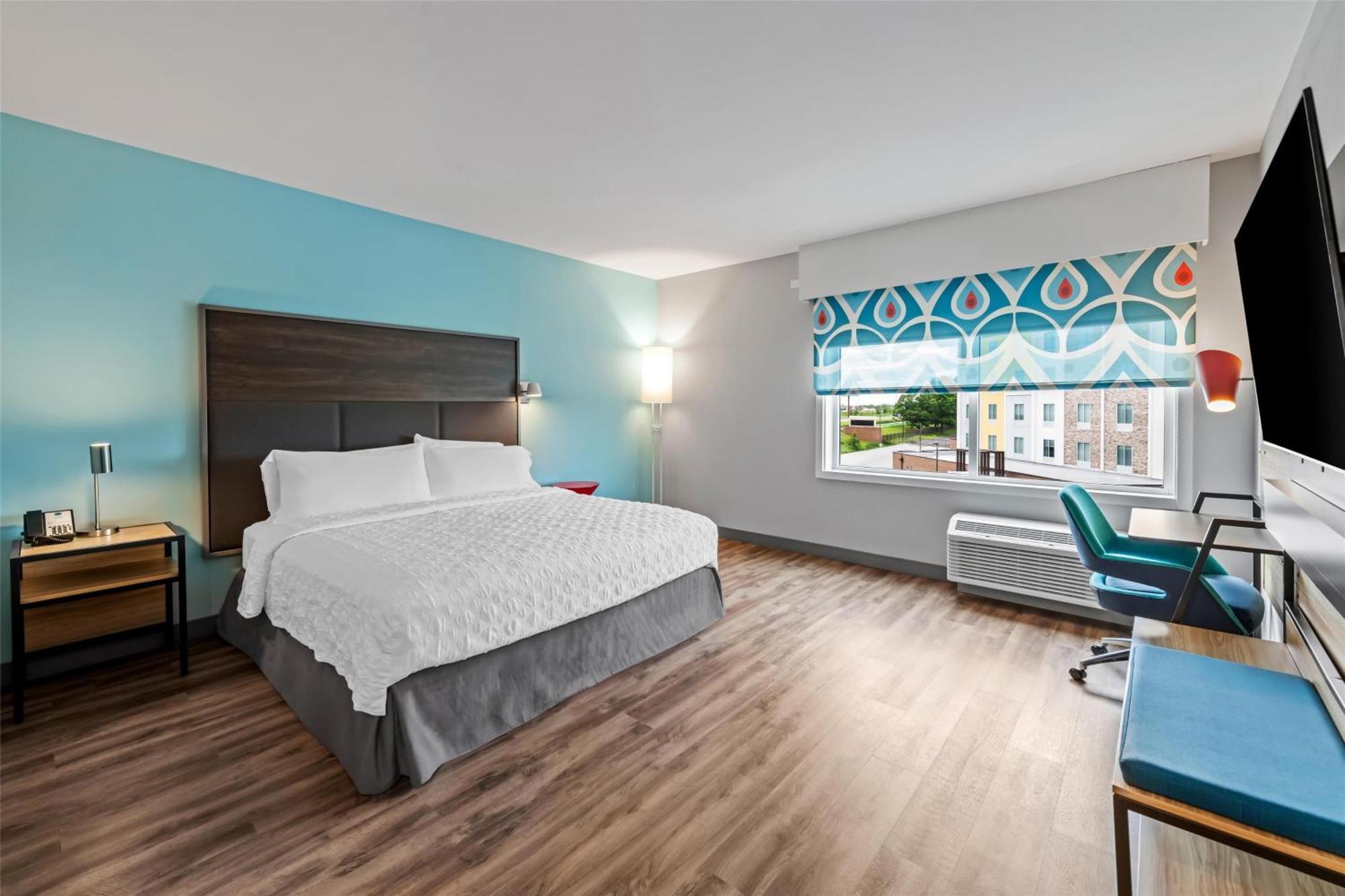 Tru By Hilton Kansas Airport 3*